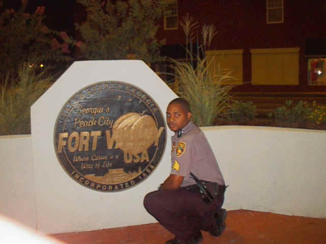 medowntown.jpg (24705 bytes)